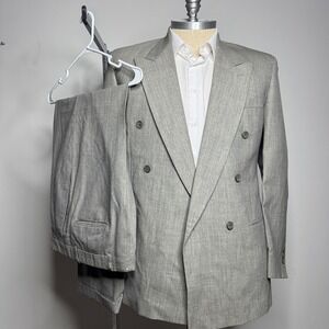 Vintage TALLIA UOMO Mens 42R 34W Light Gray Double Breasted Suit‎